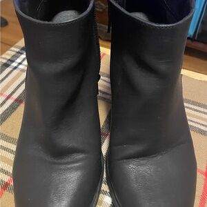 Universal Thread Black Ankle Booties